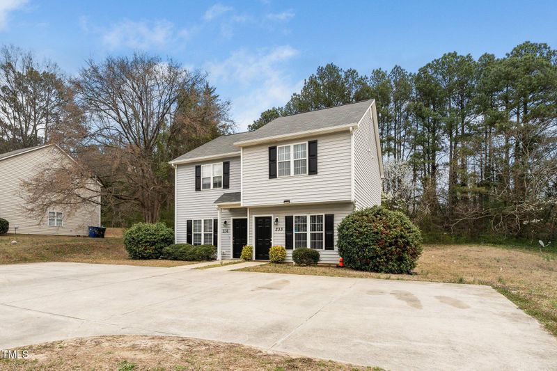 233 Donald Ross Dr, Raleigh, NC 27610