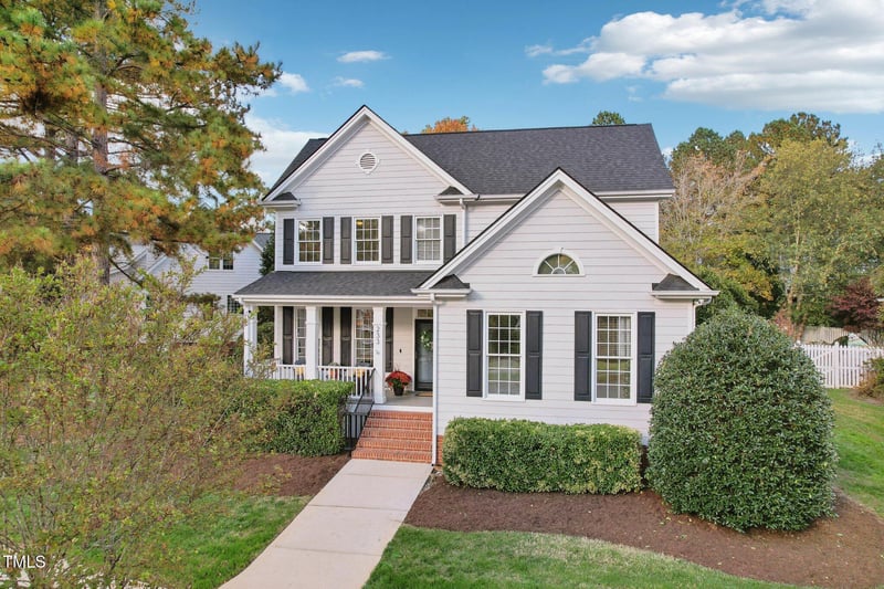 233 Elmcrest Dr, Holly Springs, NC 27540