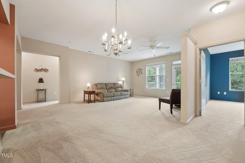 233 Eyam Hall Ln, Apex, NC 27502
