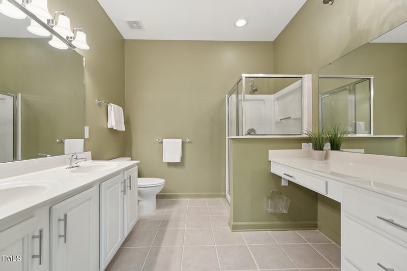 233 Eyam Hall Ln, Apex, NC 27502