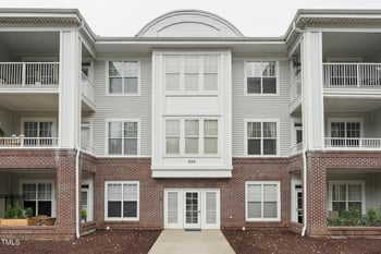 233 Eyam Hall Ln, Apex, NC 27502