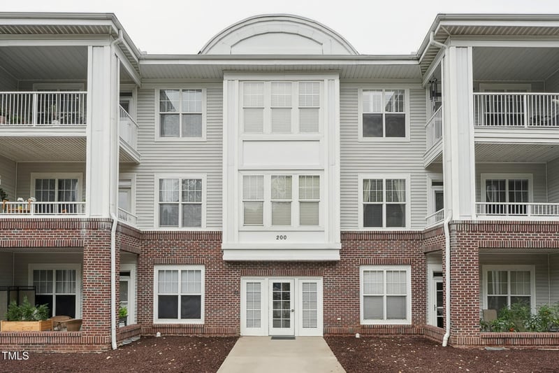 233 Eyam Hall Ln, Apex, NC 27502
