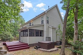 233 Hickory Glen Ln, Holly Springs, NC 27540