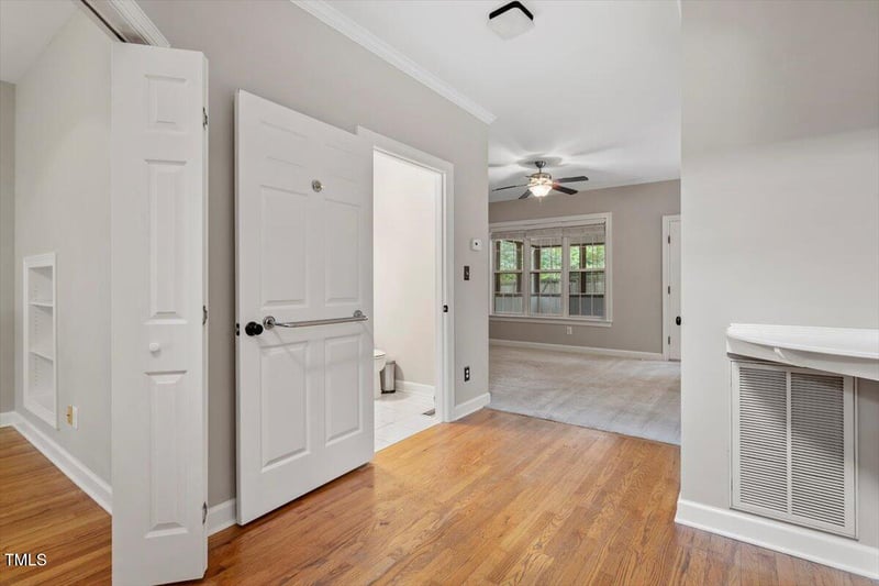 233 Hickory Glen Ln, Holly Springs, NC 27540