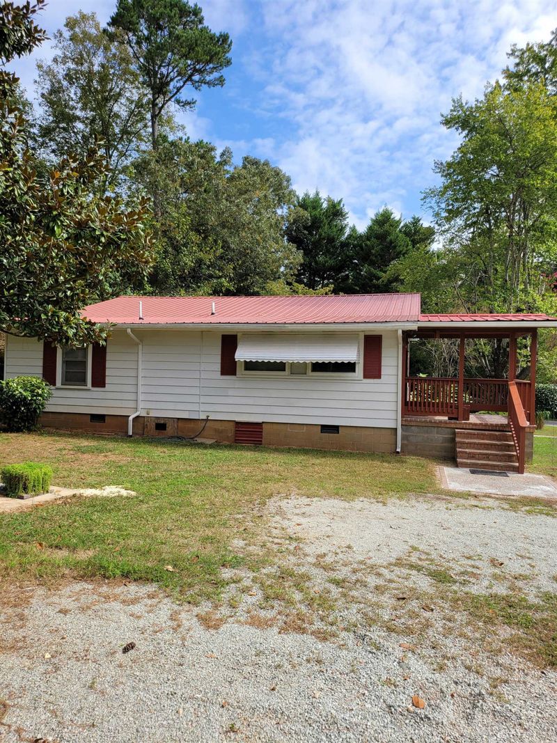 233 W Hill Ave N, Hillsborough, NC 27278