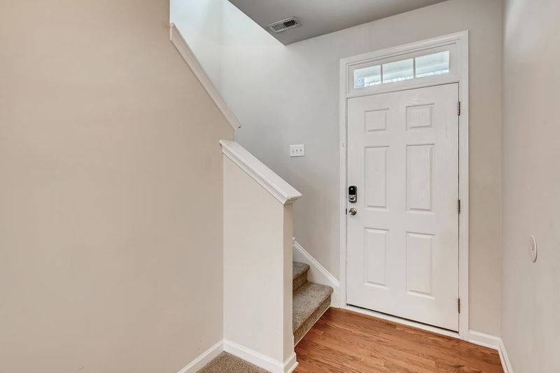 233 Linden Park Ln, Cary, NC 27519