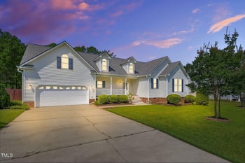 233 Meadow Hills Dr, Four Oaks, NC 27524