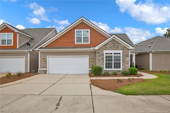 233 Nandina Ct, Fayetteville, NC 28311