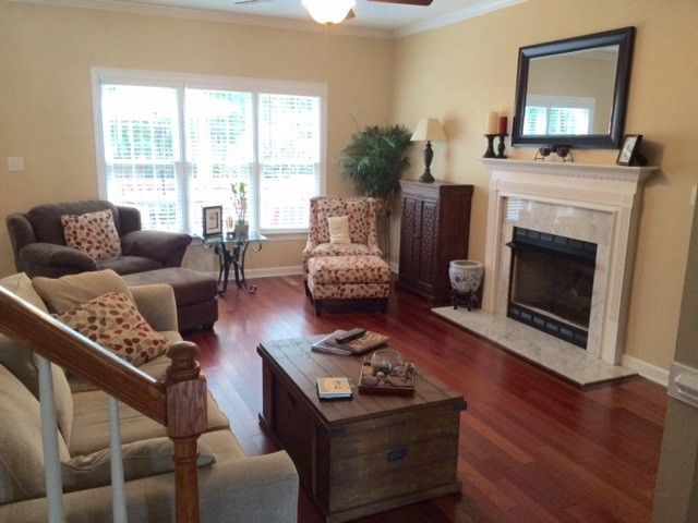 233 Parkridge Dr, Clayton, NC 27527
