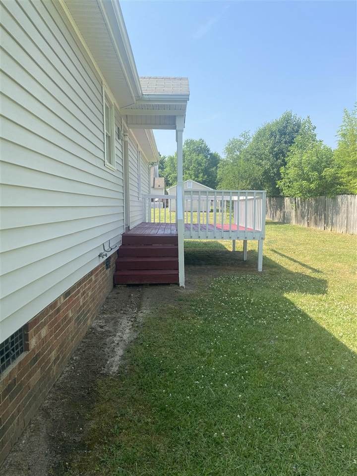 233 Pineview Dr, Zebulon, NC 27597
