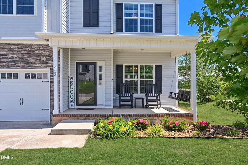 233 Pond Mountain Dr, Clayton, NC 27520