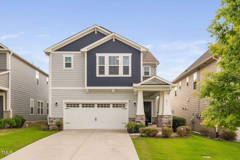 233 Sage Oak Ln, Holly Springs, NC 27540