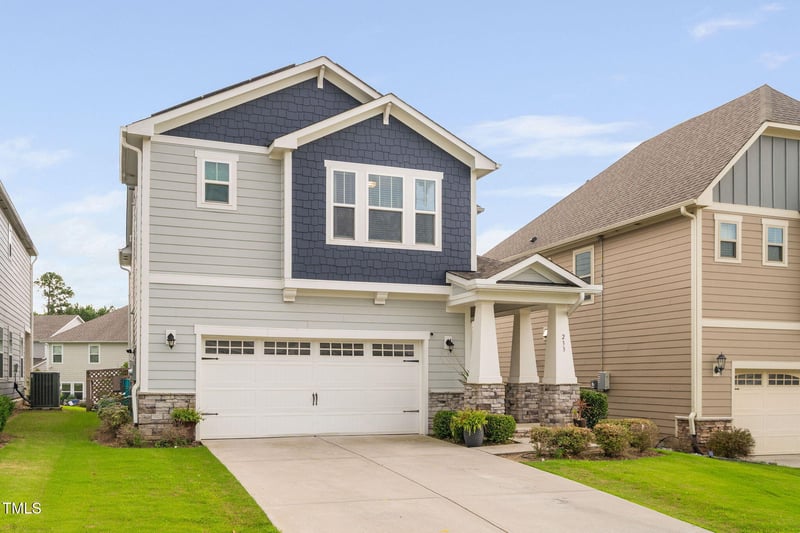 233 Sage Oak Ln, Holly Springs, NC 27540
