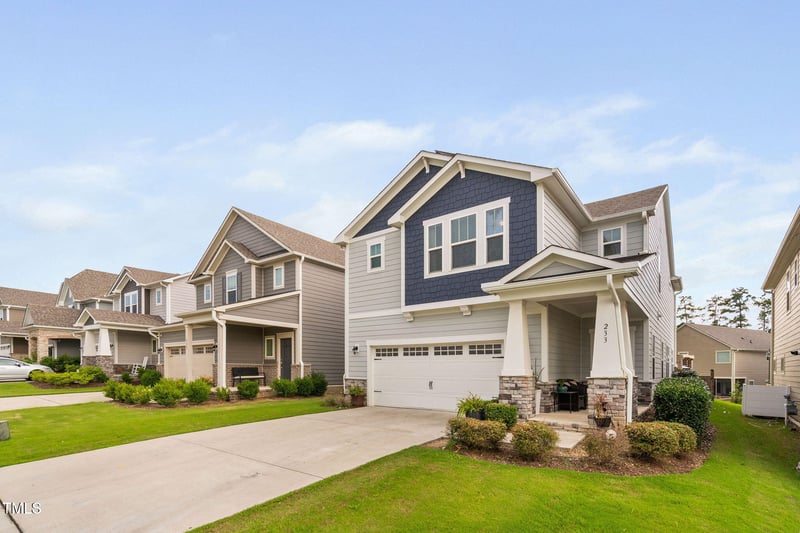 233 Sage Oak Ln, Holly Springs, NC 27540