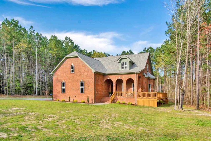 233 Saintsbury Pl, Sanford, NC 27332