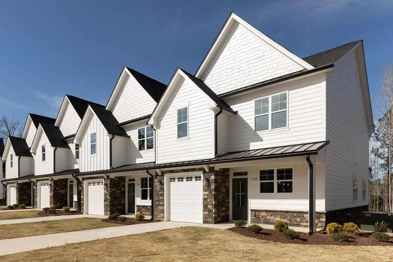 233 Southerby Bluffs Ct, Garner, NC 27529