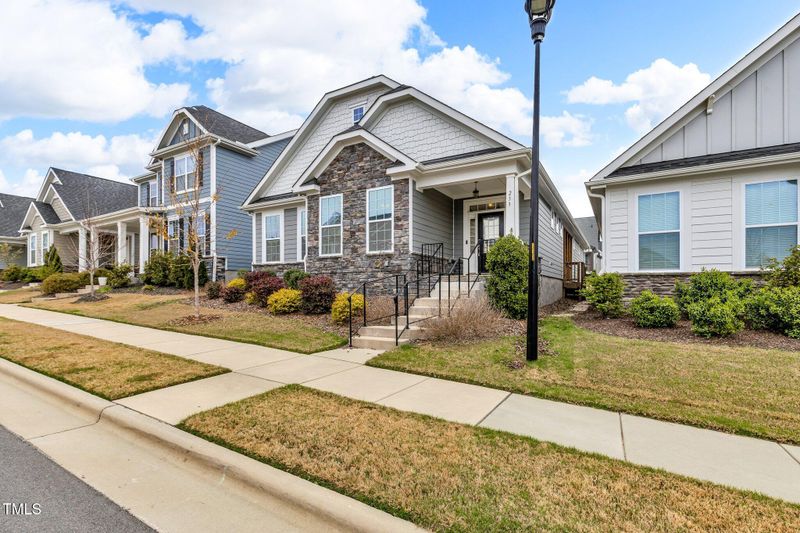 233 Stone River Dr, Wendell, NC 27591