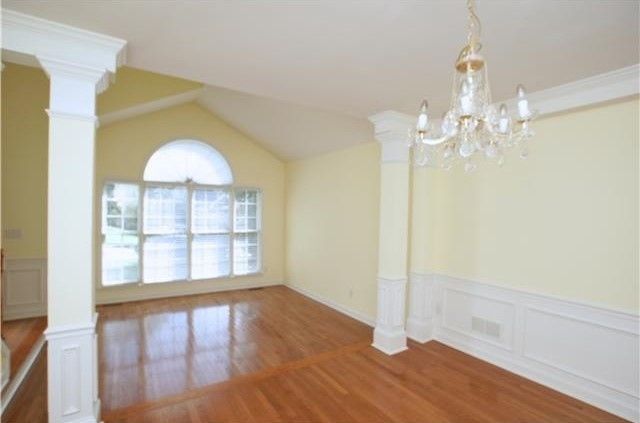 233 Strathburgh Ln, Cary, NC 27518