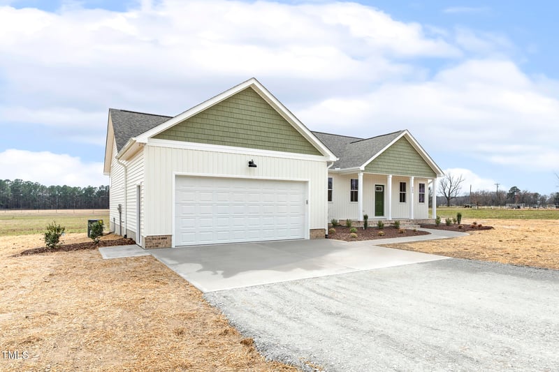 233 Surles Rd, Benson, NC 27504