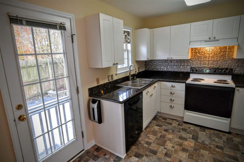 2330 Turtle Point Dr, Raleigh, NC 27604