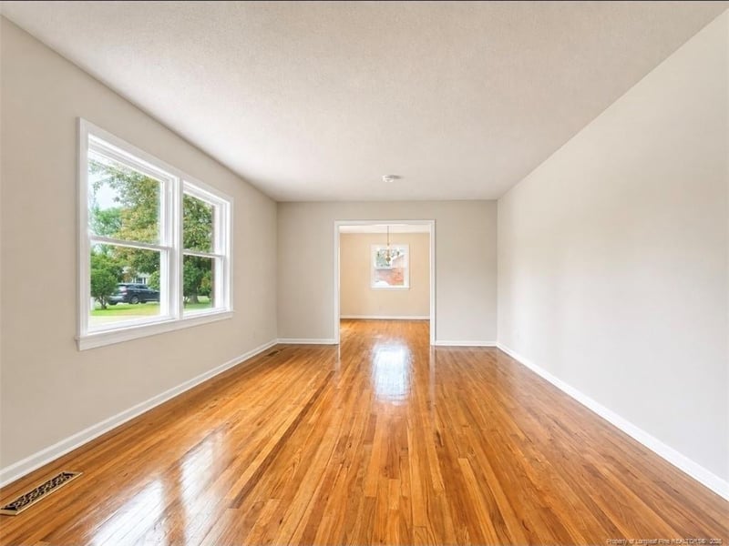 2331 Colgate Dr, Fayetteville, NC 28304