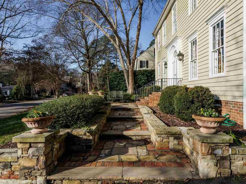 2331 Hales Rd, Raleigh, NC 27608