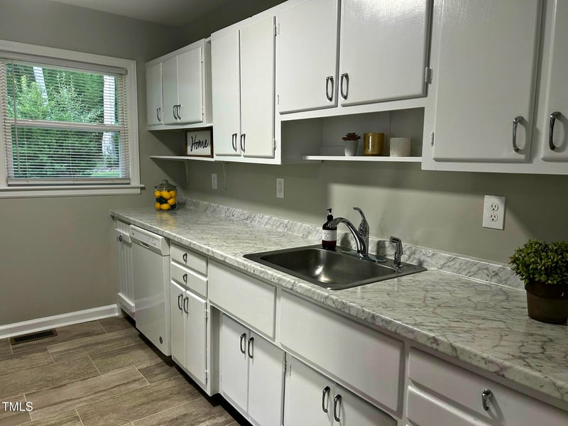 2331 Kennington Rd, Raleigh, NC 27610