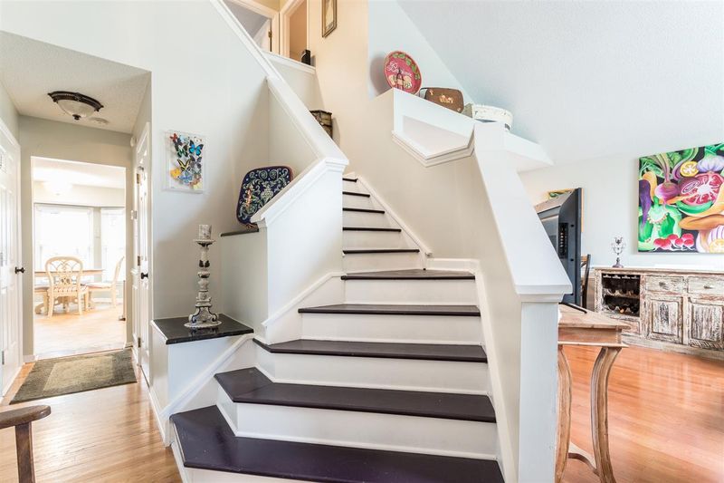 2332 Florida Ct, Raleigh, NC 27615