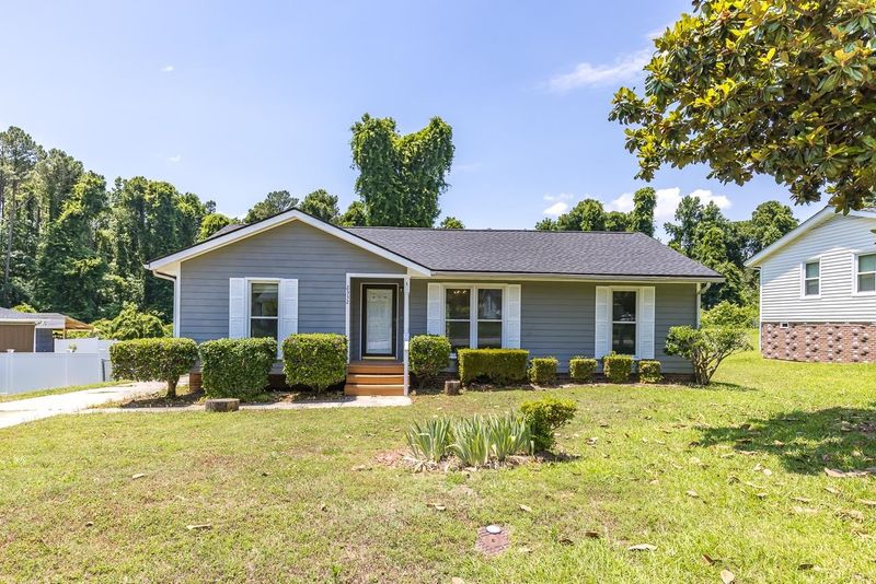 2332 Quartz Ct, Raleigh, NC 27610