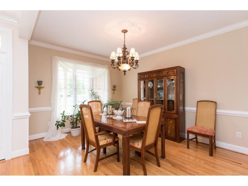 2333 Marlow Dr, Burlington, NC 27215