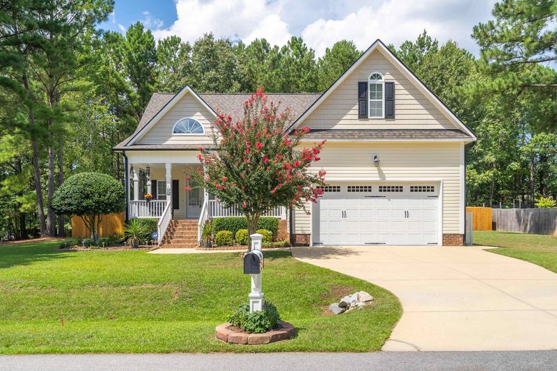 2334 Valley Dr, Clayton, NC 27520