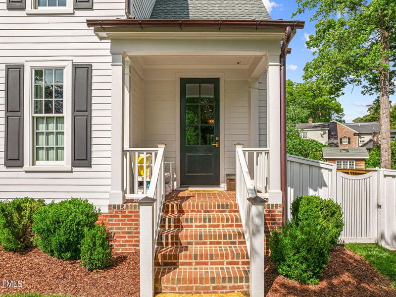 2335 Hales Rd, Raleigh, NC 27608
