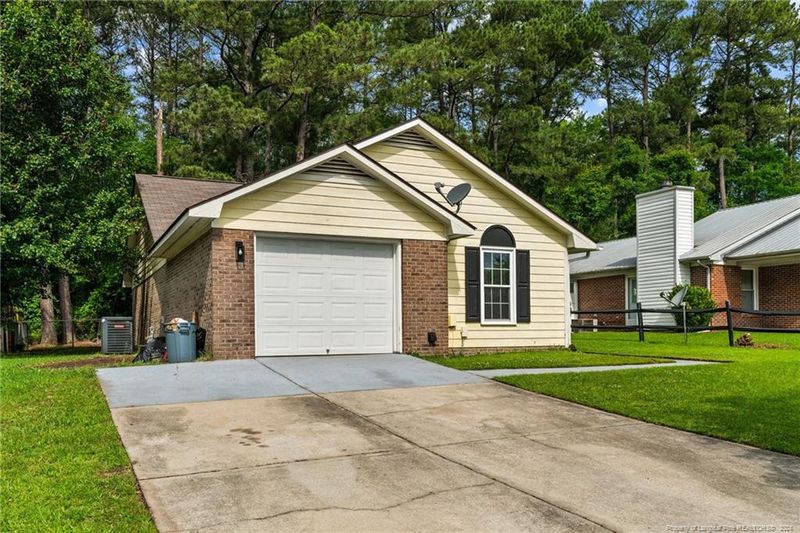 2336 Spindle Tree Dr, Fayetteville, NC 28304