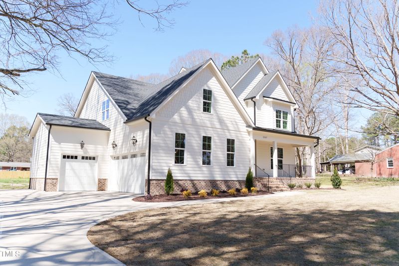 2337 Pearces Rd, Zebulon, NC 27597