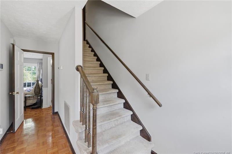 2337 Rolling Hill Rd, Fayetteville, NC 28304