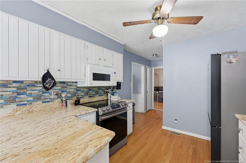 2337 Rolling Hill Rd, Fayetteville, NC 28304