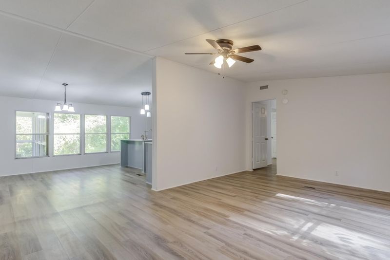 234 Pond Ave, Clayton, NC 27527