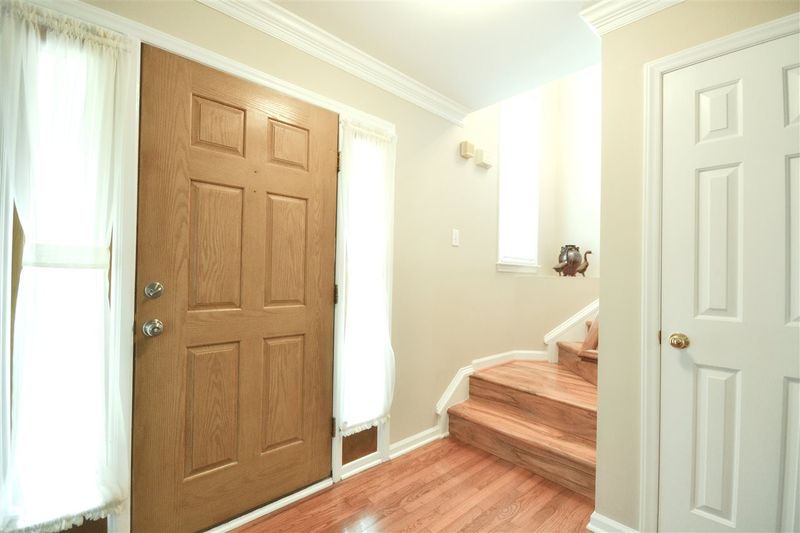 2341 Kendricks Ct, Raleigh, NC 27613