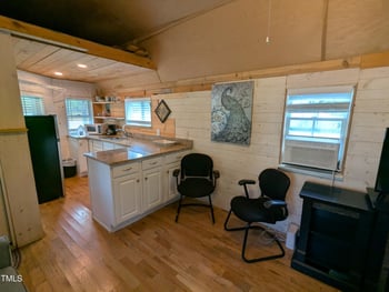 2345 Honeypot Ln, Chapel Hill, NC 27516
