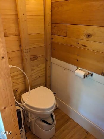 2345 Honeypot Ln, Chapel Hill, NC 27516