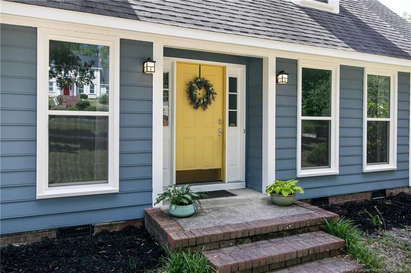 2345 Rolling Hill Rd, Fayetteville, NC 28304