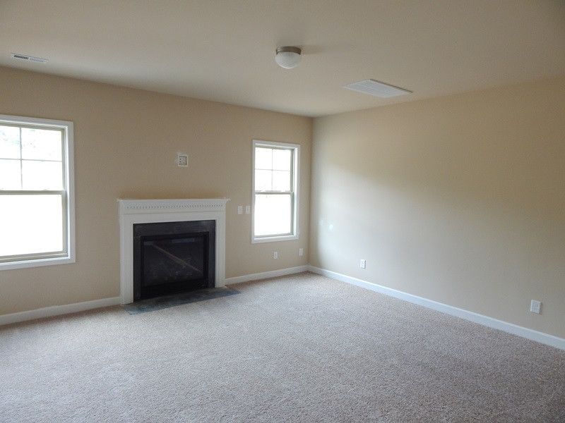 235 Ambergate Dr, Youngsville, NC 27596
