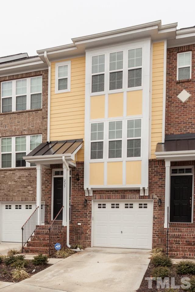 235 Dove Cottage Ln, Cary, NC 27519
