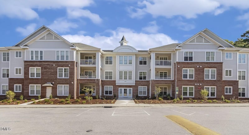 235 Eyam Hall Ln #235, Apex, NC 27502