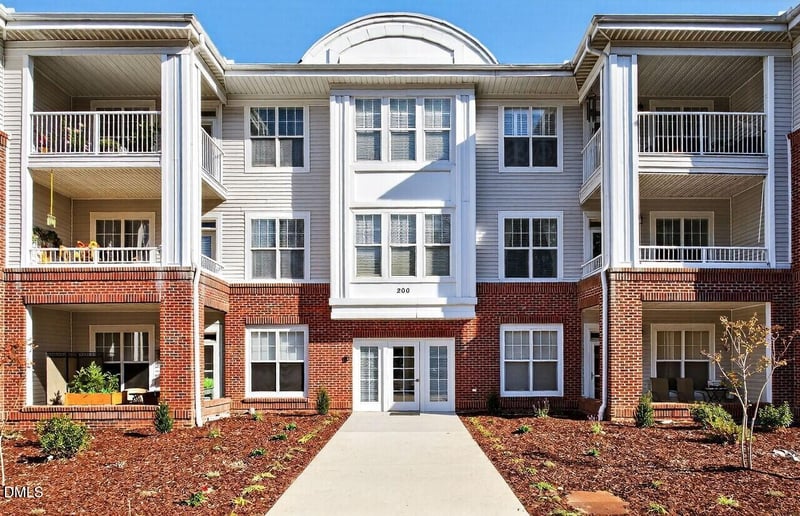 235 Eyam Hall Ln, Apex, NC 27502