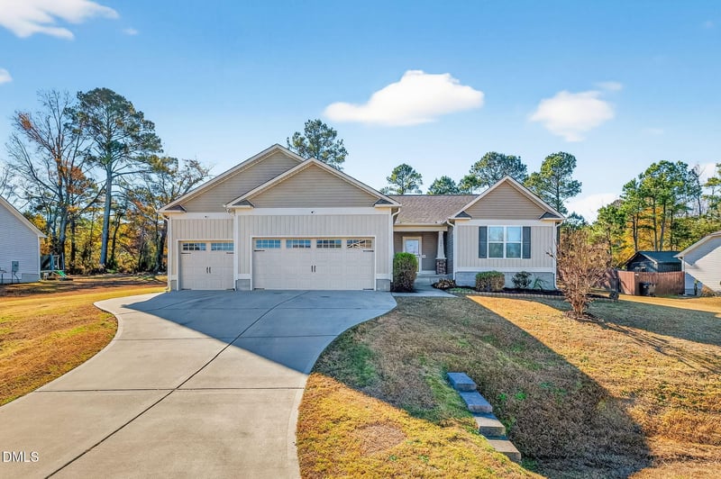 235 Highcroft Cir, Benson, NC 27504