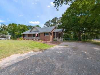 235 Stephenson Rd, Benson, NC 27504