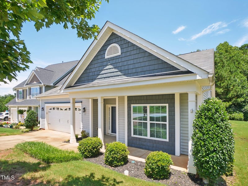 235 Sugarberry Ln, Clayton, NC 27527