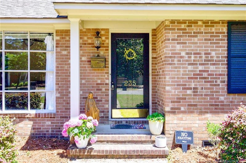 235 Whitney Dr, Fayetteville, NC 28314