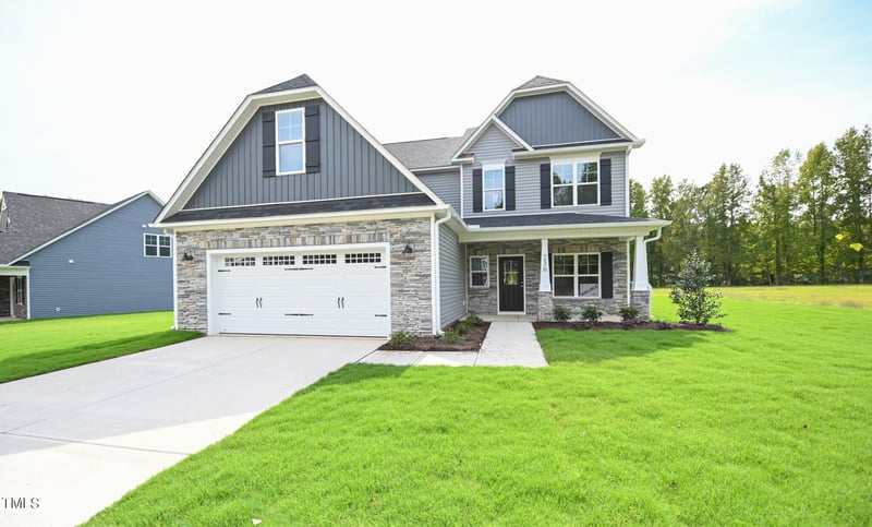 236 Abingdon Farms Dr, Selma, NC 27576
